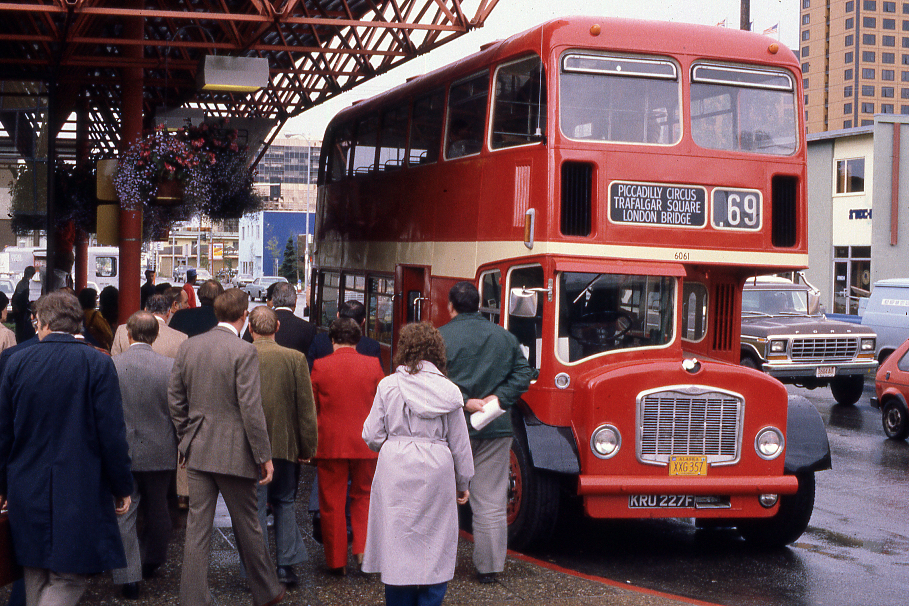 Double Decker Bus 1980s.jpg