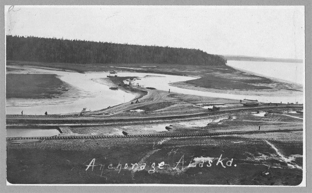 1915 View from edge of city.jpg