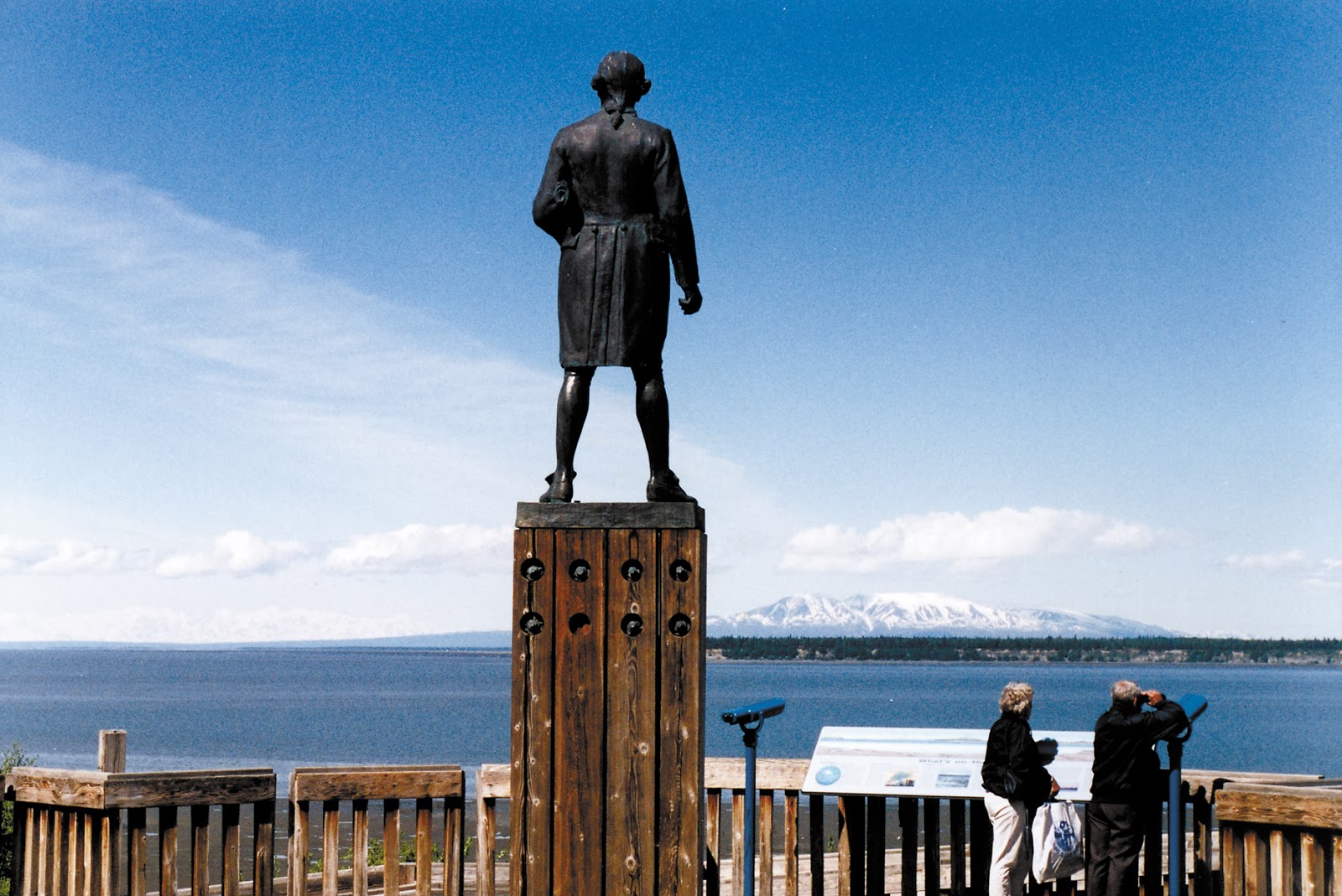 captain cook monumentMAGU.jpg